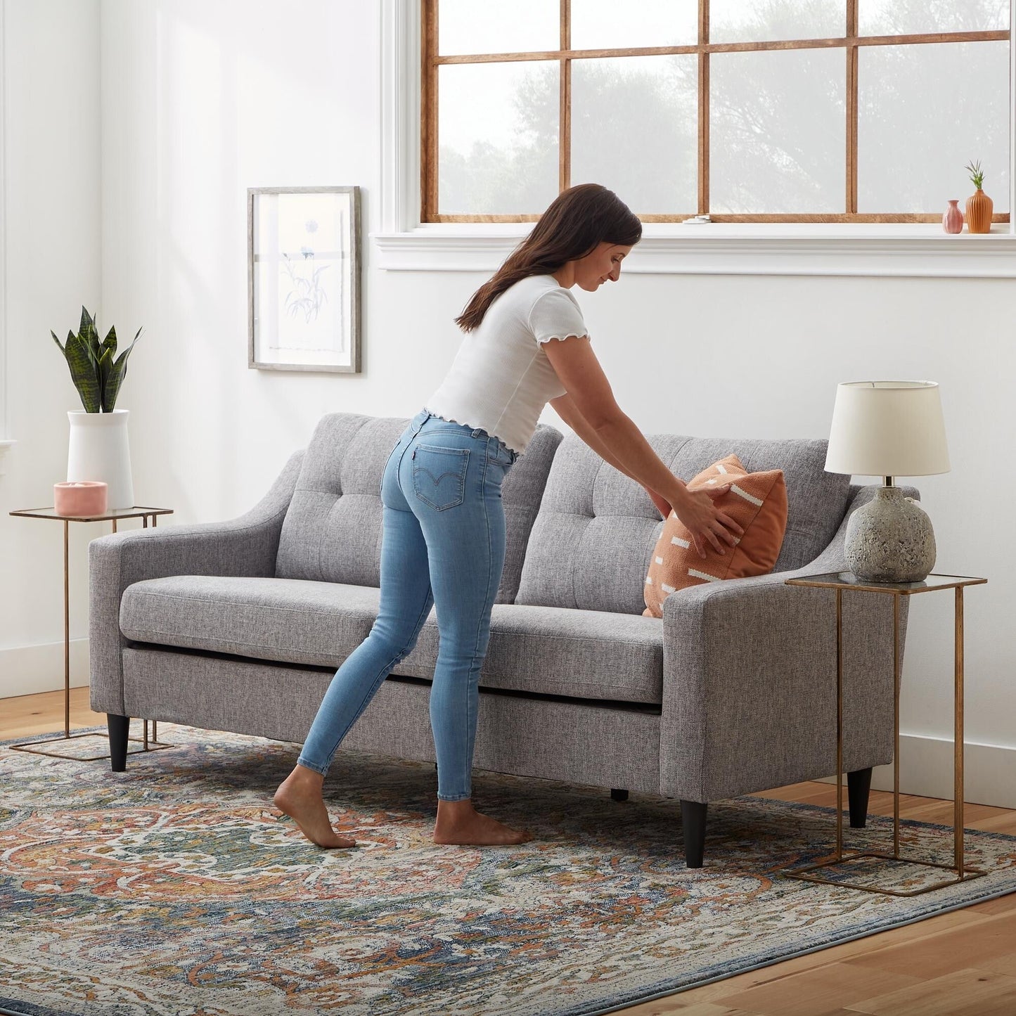 Brookside Ellen 75 Upholstered Scooped Arm Sofa