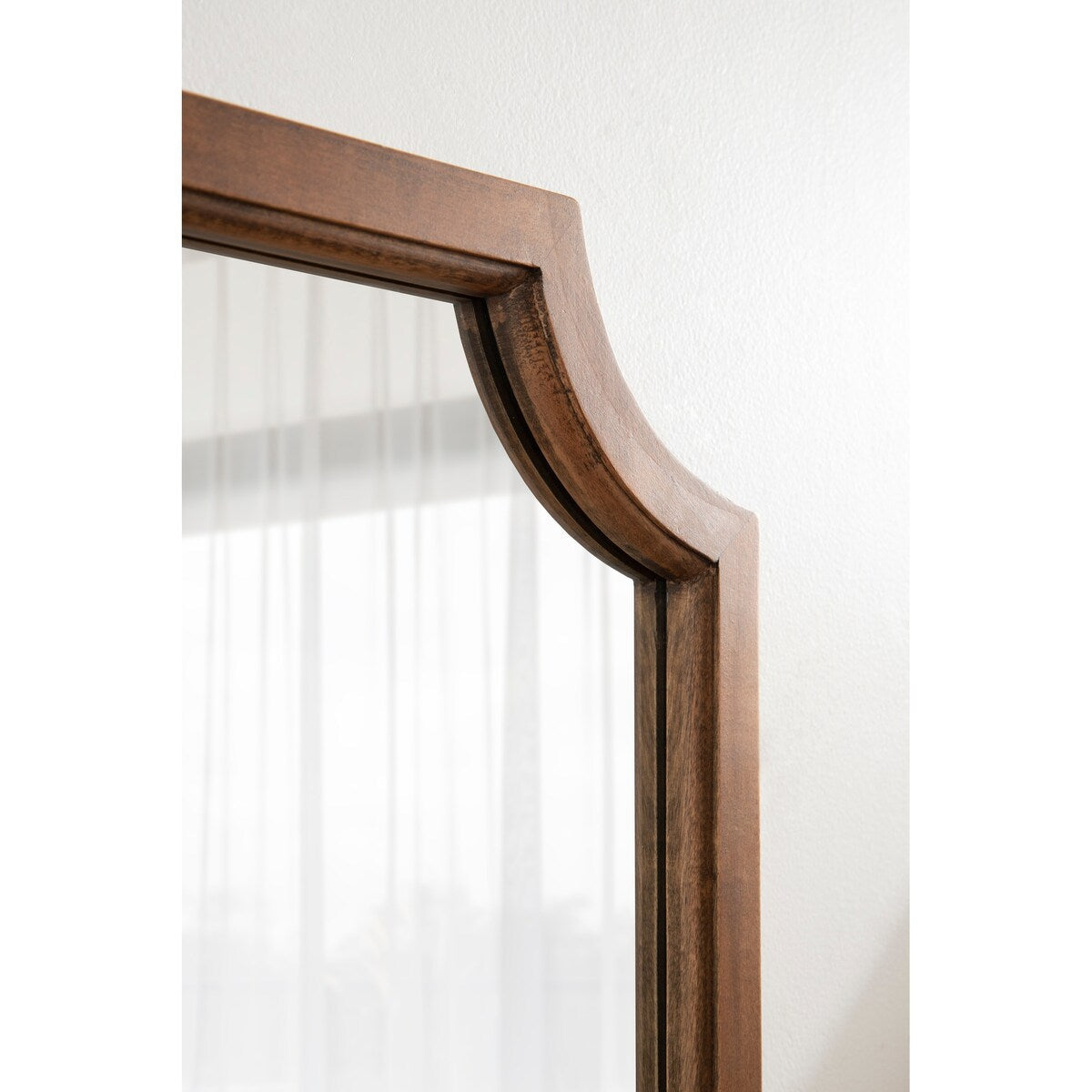 Kate and Laurel Hogan Scalloped Wood Framed Mirror