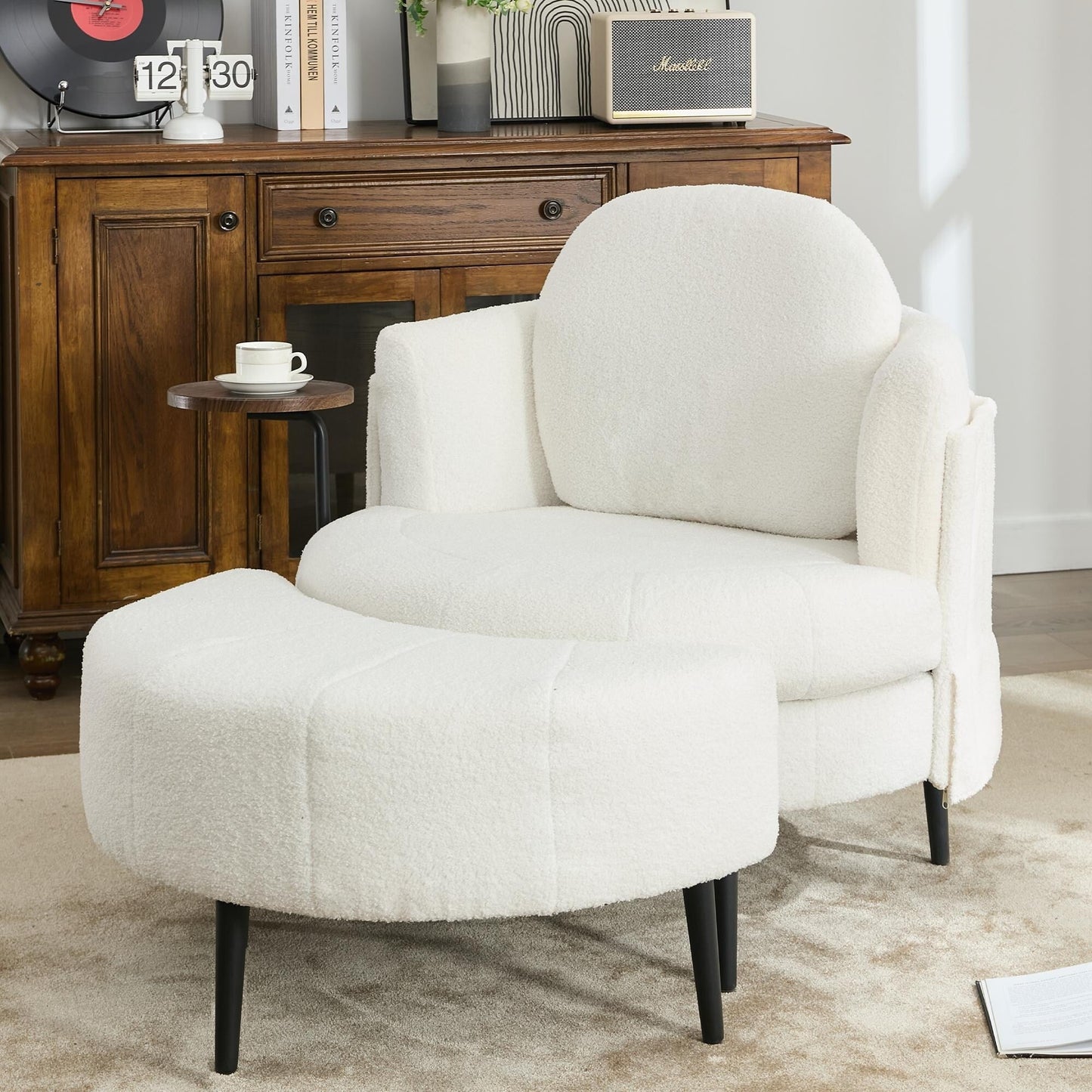 42.5 Single Sofa Chair with Cresent-Shaped Movable Footstool
