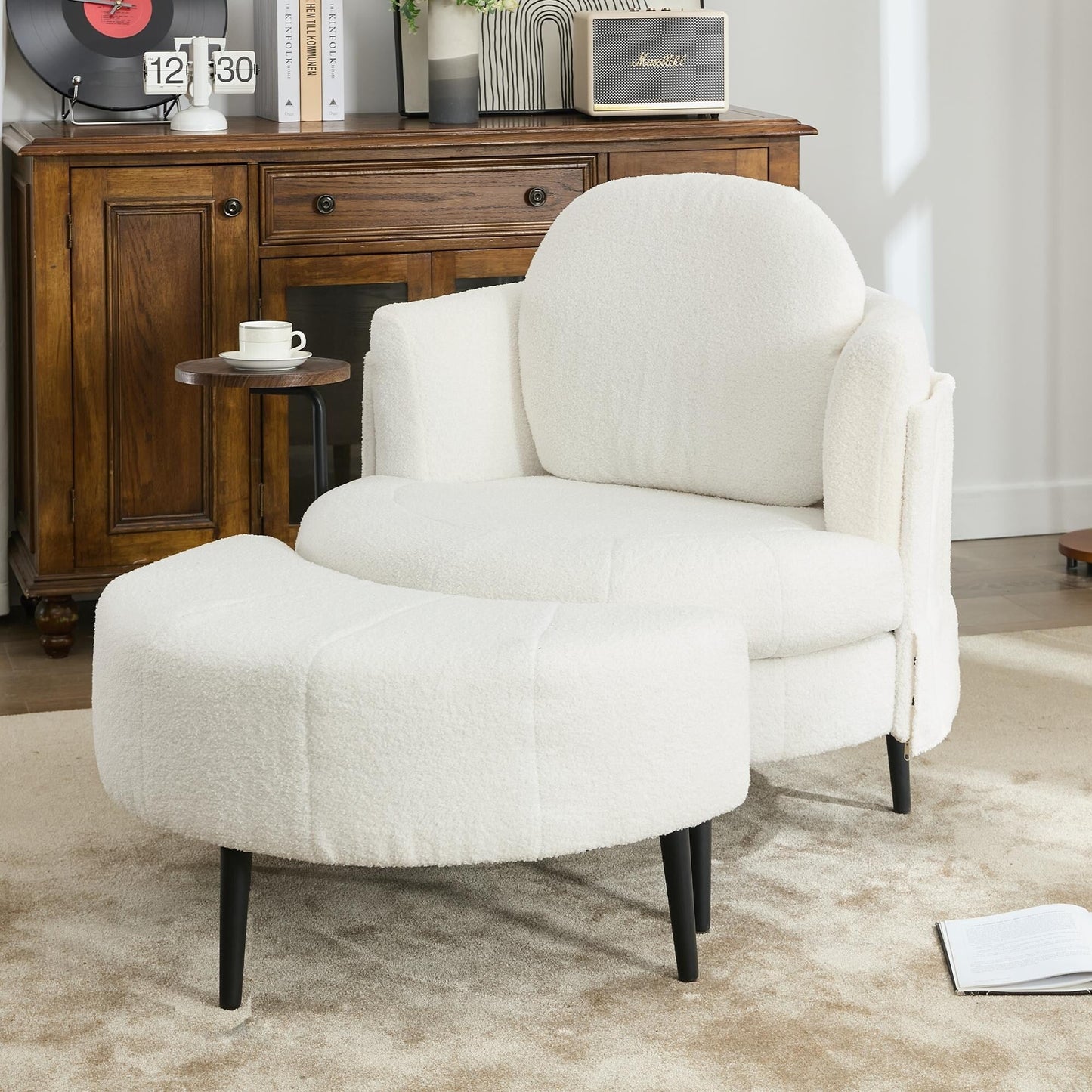 42.5 Single Sofa Chair with Cresent-Shaped Movable Footstool