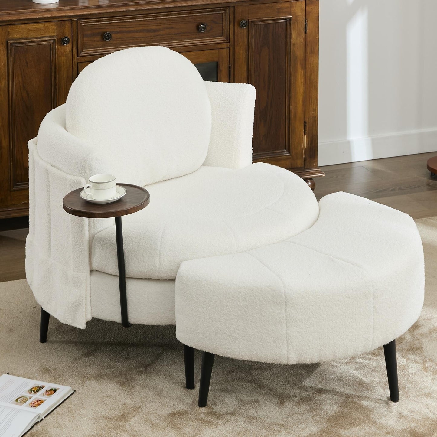 42.5 Single Sofa Chair with Cresent-Shaped Movable Footstool