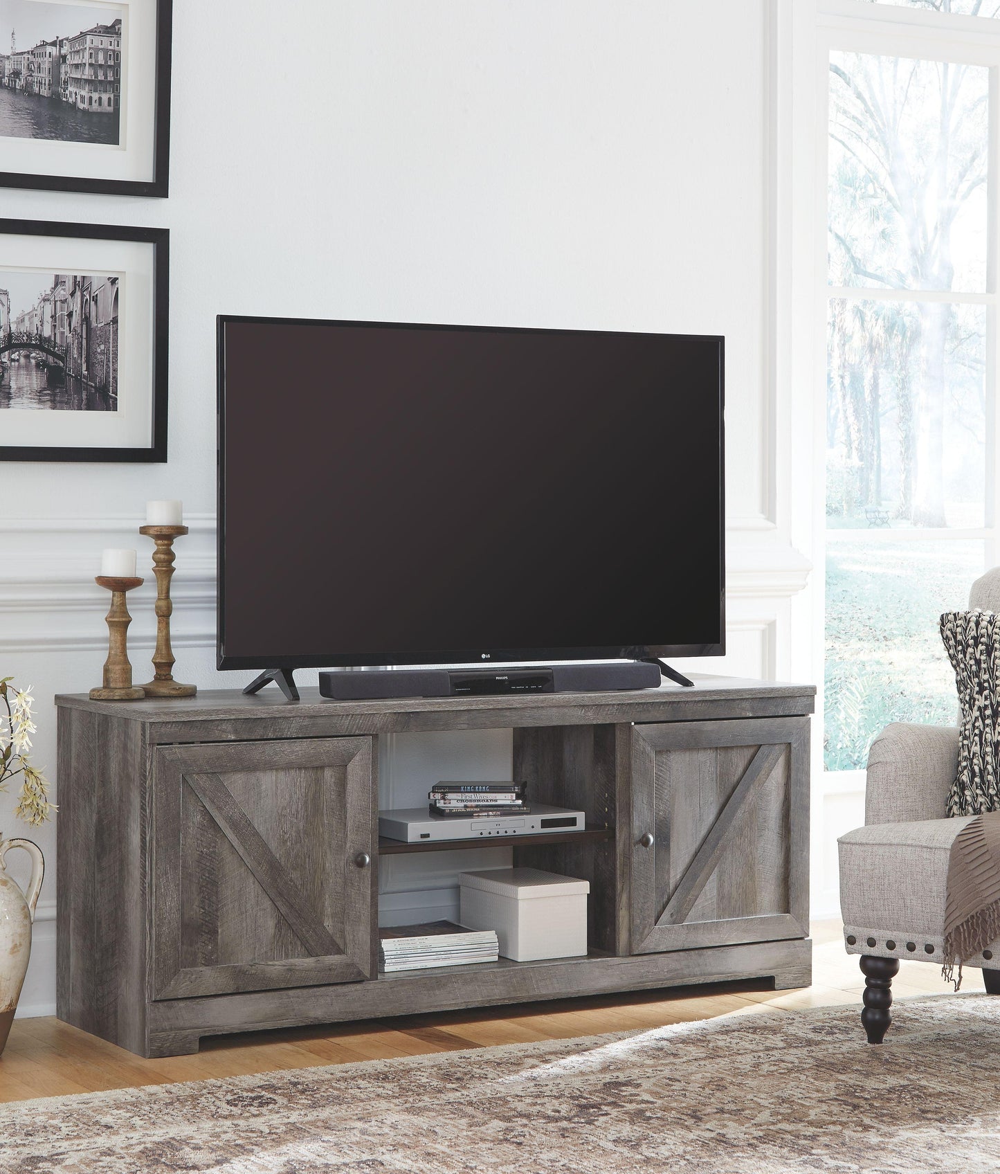 Wynnlow - 4 Pc. - Entertainment Center - 63 Tv Stand