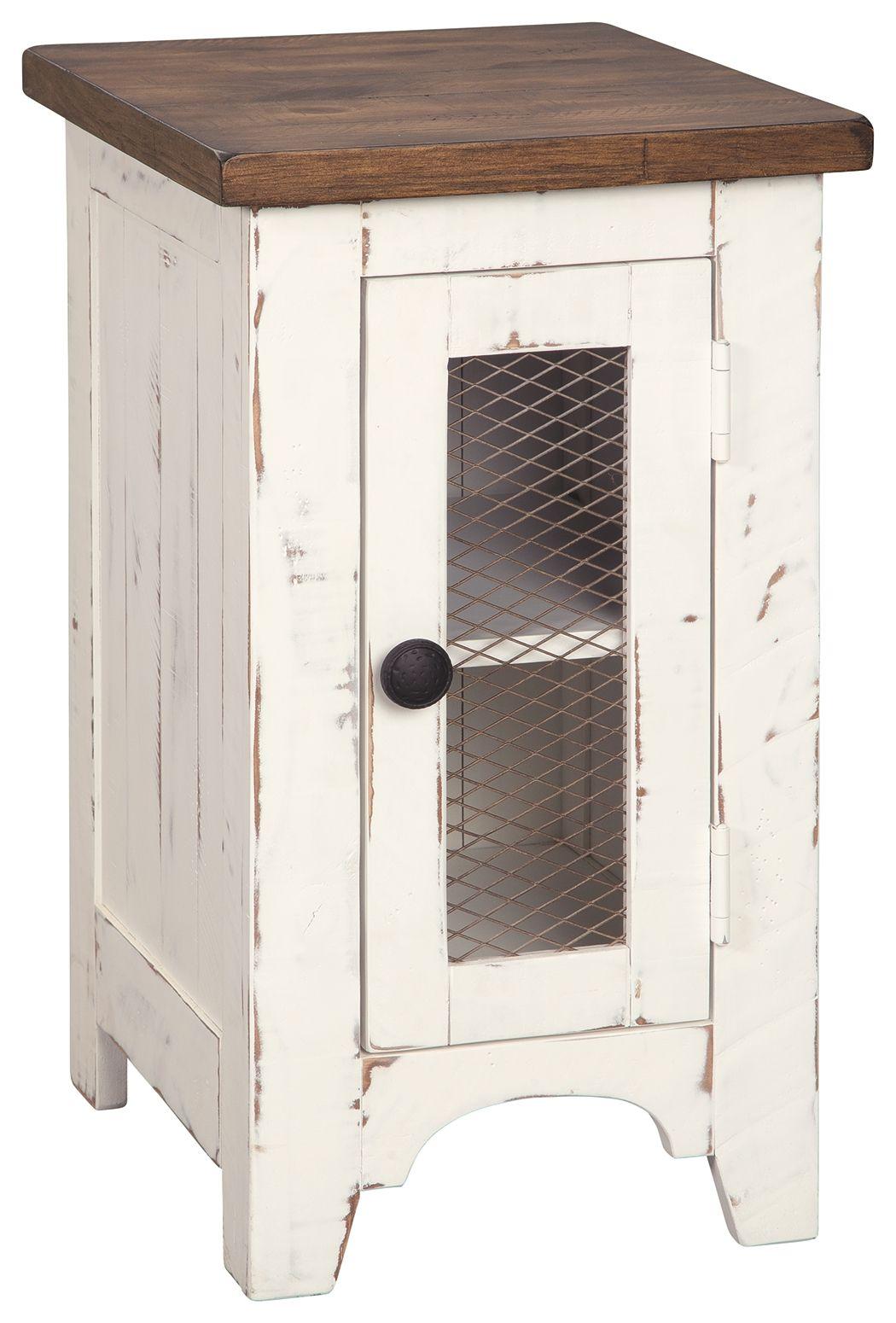 Wystfield - Chair Side End Table