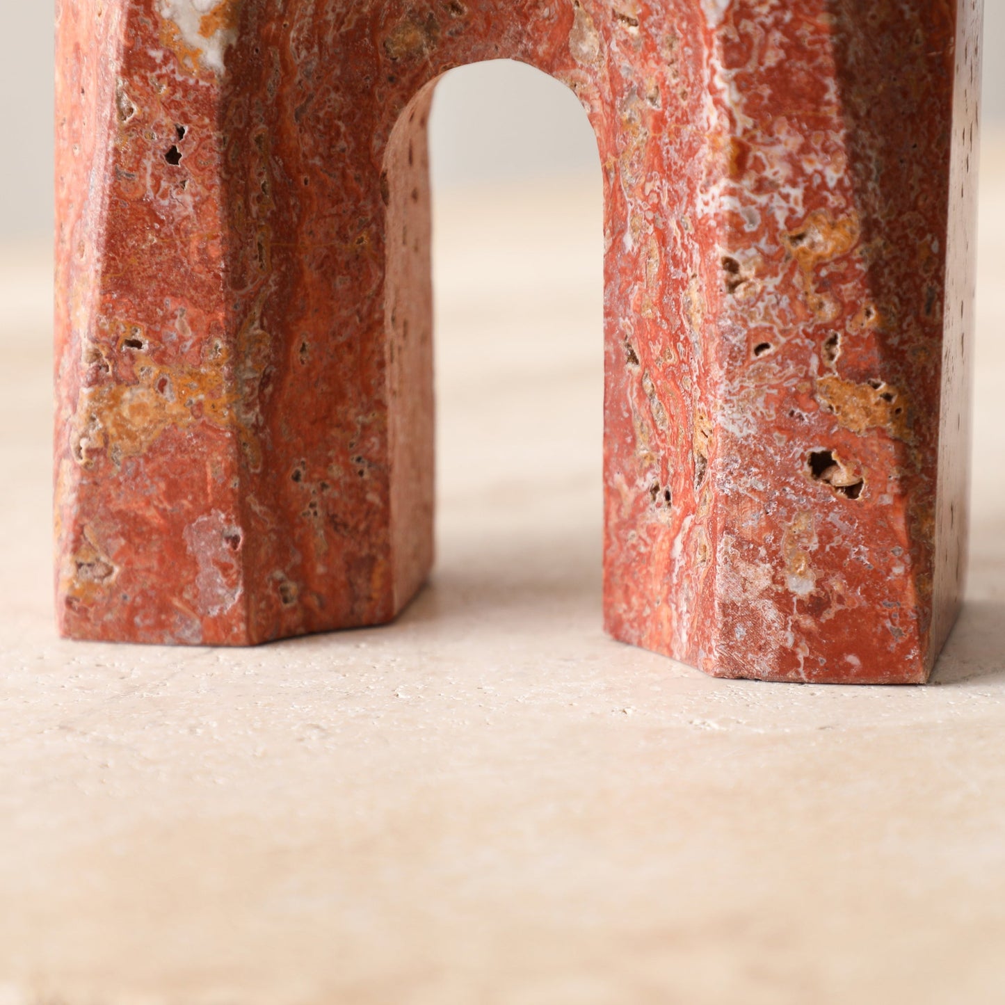 Brava Arch Short Marble Sclupture - Red