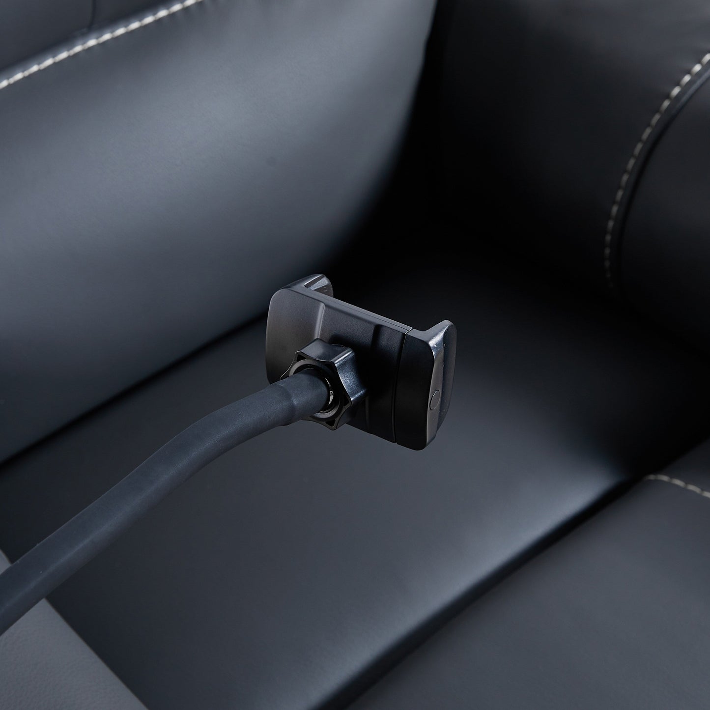 Zero Gravity Power Recliner with comfortable lying degree